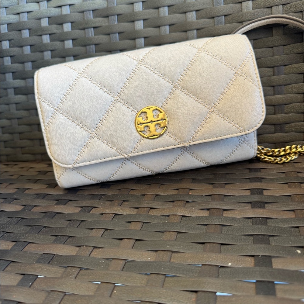 Tory Burch Cream Quilted Shoulder Bag
